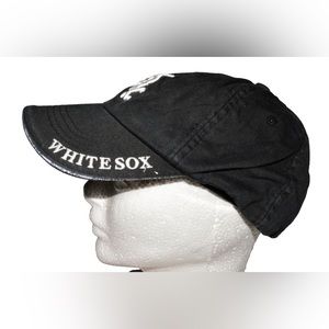 CHICAGO WHITE SOX UNISEX MEN WOMEN ONE SIZE BLACK ADJUSTABLE BASEBALL HAT